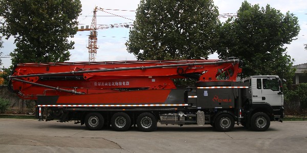 科尼樂(lè )70米混凝土泵車(chē)以下5點(diǎn)施工優(yōu)勢，工地打灰離不開(kāi)