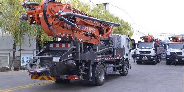 小型混凝土泵車(chē)針對農村市場(chǎng)有哪些好處