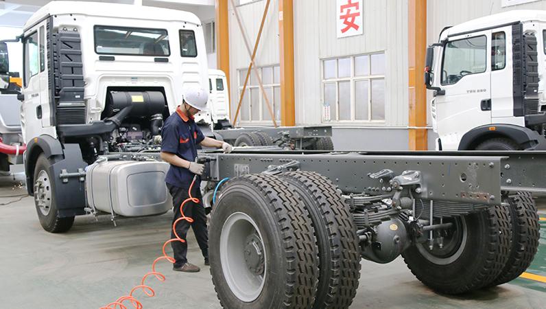 （六）科尼樂(lè )工作車(chē)間